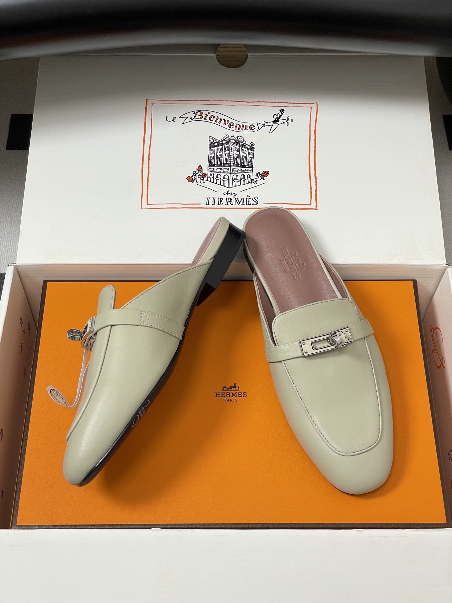 Hermes Women's Oz Mule: Kelly Buckle, Calfskin Leather, Slip-On Sandal 7 i1756157402765 3967 0 4