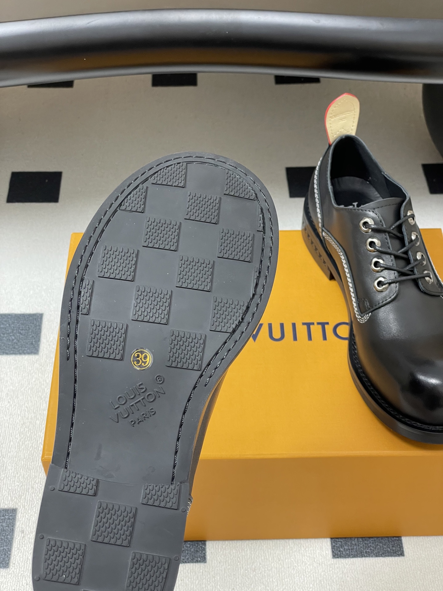 Louis Vuitton Bubble Lace-Up Shoes Men's Chunky Sole Leather Shoes 9 i1757090479670 6225 0 4