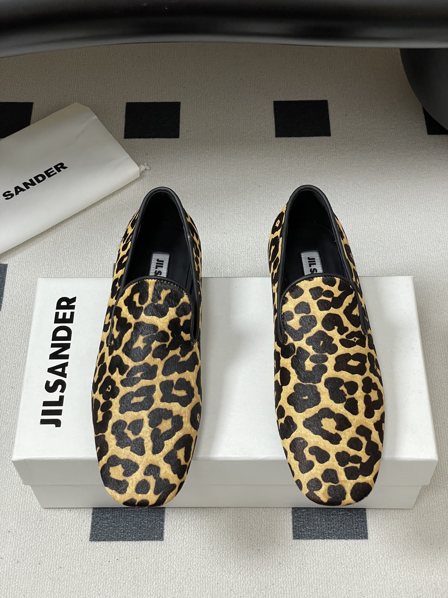 Jil Sander Leopard Print Hair Loafers,Slip-on Style, Square Toe, Comfortable 6 i1757106497667 6907 0 5