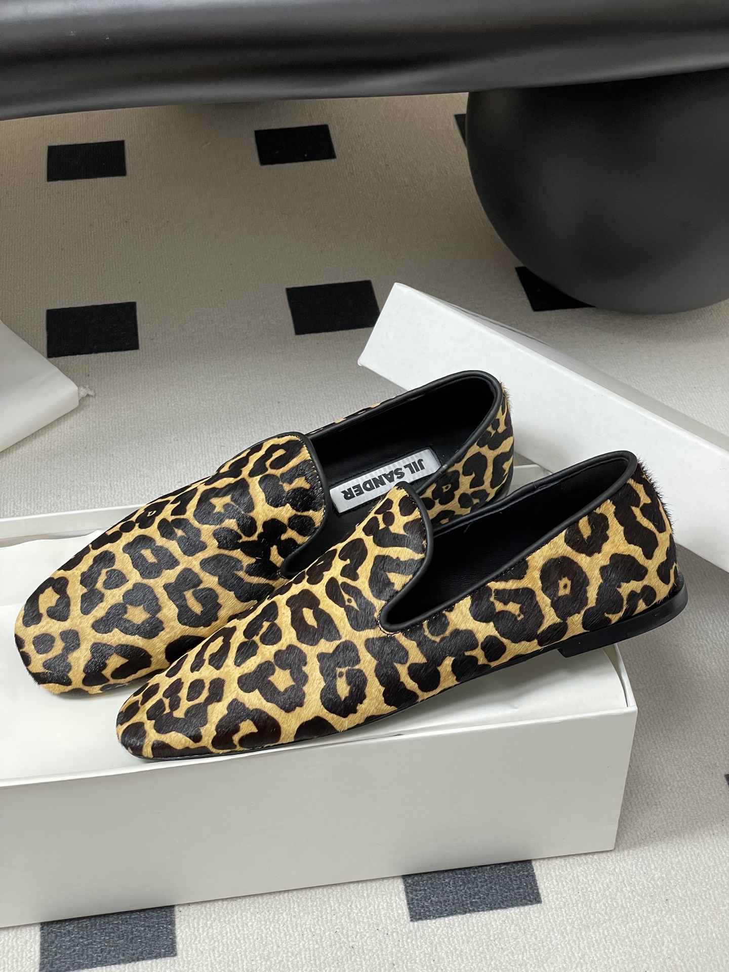Jil Sander Leopard Print Hair Loafers,Slip-on Style, Square Toe, Comfortable 5 i1757106497810 415 0 3