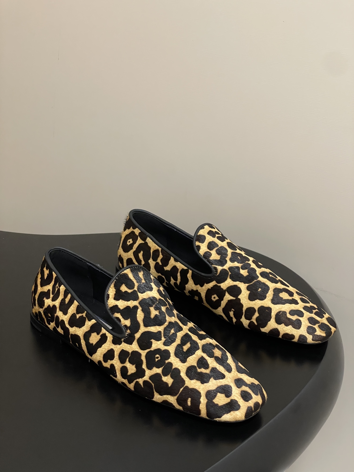 Jil Sander Leopard Print Hair Loafers,Slip-on Style, Square Toe, Comfortable 2 i1757106499997 8542 0 0
