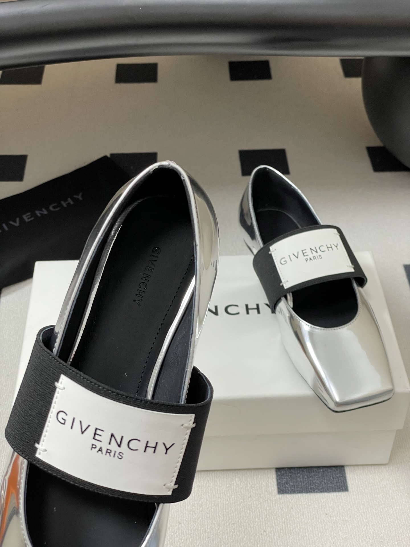 Givenchy Sliced Square Ballet Flats - Silver Leather Mary Janes 8 i1757879297254 374 0 4