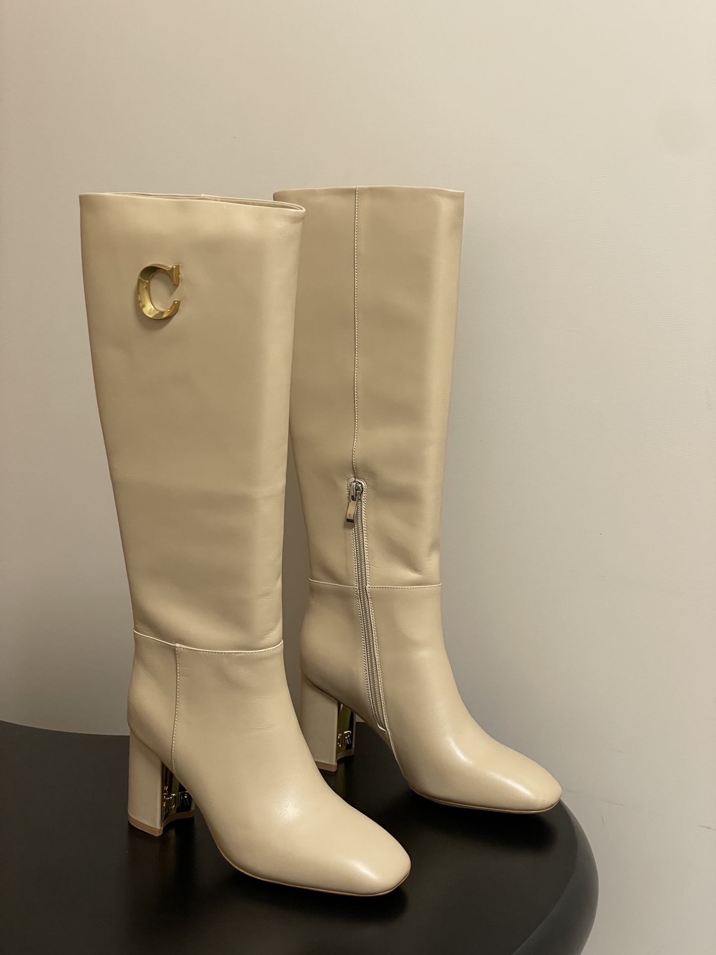 25Ss秋冬新款Dior 迪奥D-Art 带跟靴子系列金属字母跟及踝靴松紧粗跟短靴CD弹力高靴骑士直筒靴 这款 D-Ar