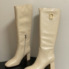 25Ss秋冬新款Dior 迪奥D-Art 带跟靴子系列金属字母跟及踝靴松紧粗跟短靴CD弹力高靴骑士直筒靴 这款 D-Ar 25Ss秋冬新款Dior 迪奥D-Art 带跟靴子系列金属字母跟及踝靴松紧粗跟短靴CD弹力高靴骑士直筒靴 这款 D-Ar