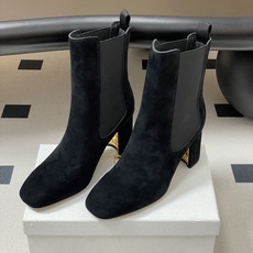 25Ss秋冬新款Dior 迪奥D-Art 带跟靴子系列金属字母跟及踝靴松紧粗跟短靴CD弹力高靴骑士直筒靴 这款 D-Ar 25Ss秋冬新款Dior 迪奥D-Art 带跟靴子系列金属字母跟及踝靴松紧粗跟短靴CD弹力高靴骑士直筒靴 这款 D-Ar