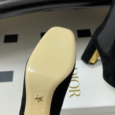 25Ss秋冬新款Dior 迪奥D-Art 带跟靴子系列金属字母跟及踝靴松紧粗跟短靴CD弹力高靴骑士直筒靴 这款 D-Ar 25Ss秋冬新款Dior 迪奥D-Art 带跟靴子系列金属字母跟及踝靴松紧粗跟短靴CD弹力高靴骑士直筒靴 这款 D-Ar