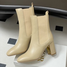 25Ss秋冬新款Dior 迪奥D-Art 带跟靴子系列金属字母跟及踝靴松紧粗跟短靴CD弹力高靴骑士直筒靴 这款 D-Ar 25Ss秋冬新款Dior 迪奥D-Art 带跟靴子系列金属字母跟及踝靴松紧粗跟短靴CD弹力高靴骑士直筒靴 这款 D-Ar