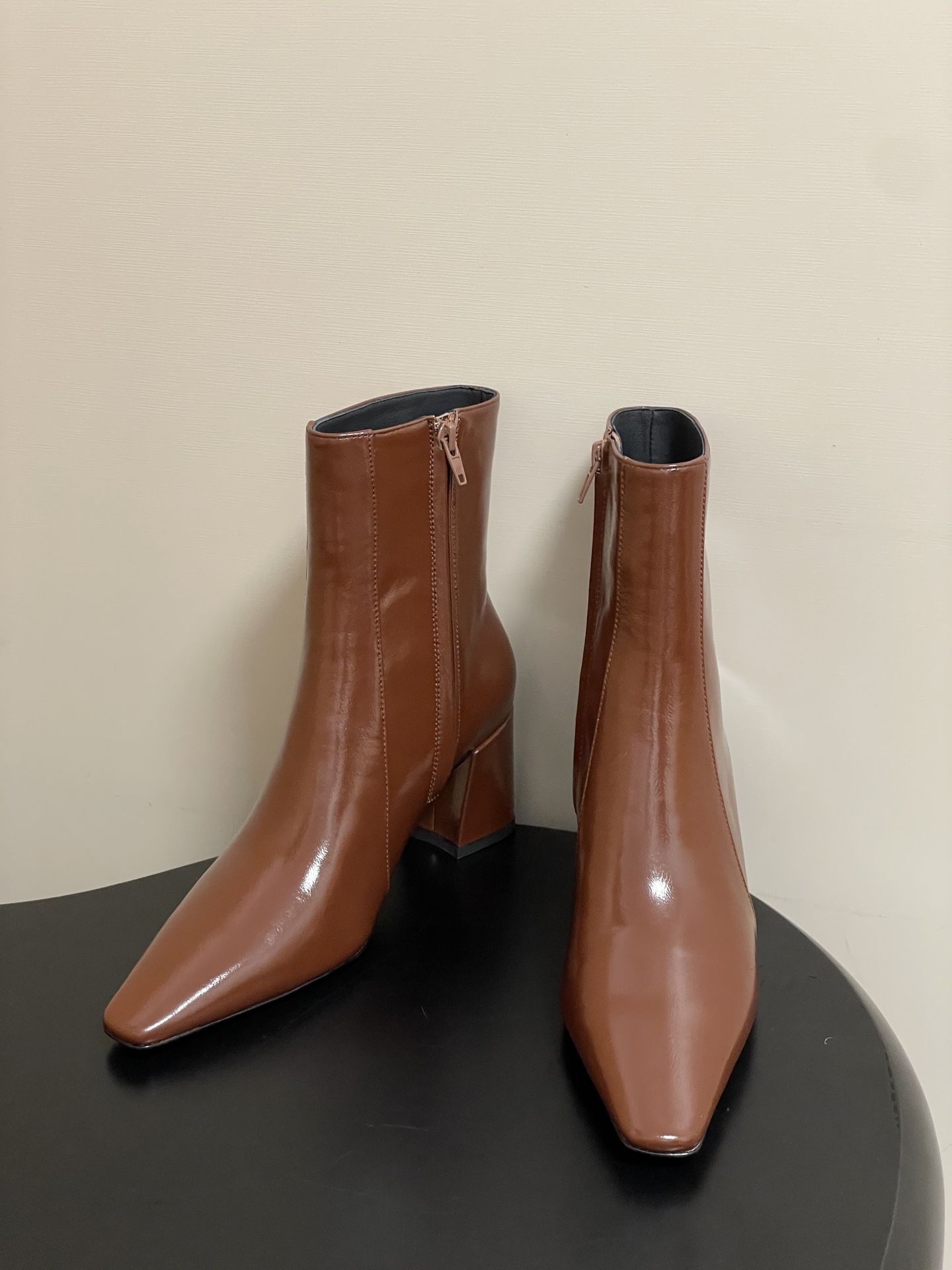 顶级品质 Saint Laurent fw25 new arrival～ YSL圣罗兰秋冬新款侧拉链高跟及踝靴粗跟短靴 