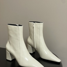 顶级品质 Saint Laurent fw25 new arrival~ YSL圣罗兰秋冬新款侧拉链高跟及踝靴粗跟短靴 顶级品质 Saint Laurent fw25 new arrival~ YSL圣罗兰秋冬新款侧拉链高跟及踝靴粗跟短靴