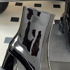顶级品质 Saint Laurent fw25 new arrival~ YSL圣罗兰秋冬新款侧拉链高跟及踝靴粗跟短靴 顶级品质 Saint Laurent fw25 new arrival~ YSL圣罗兰秋冬新款侧拉链高跟及踝靴粗跟短靴