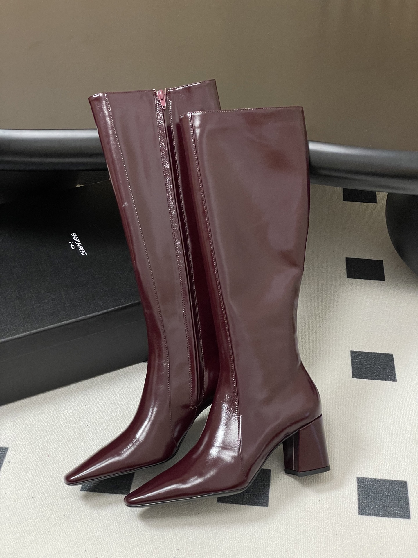 顶级品质 Saint Laurent fw25 new arrival~ YSL圣罗兰秋冬新款侧拉高跟长靴粗跟亮面高靴 顶级品质 Saint Laurent fw25 new arrival~ YSL圣罗兰秋冬新款侧拉高跟长靴粗跟亮面高靴