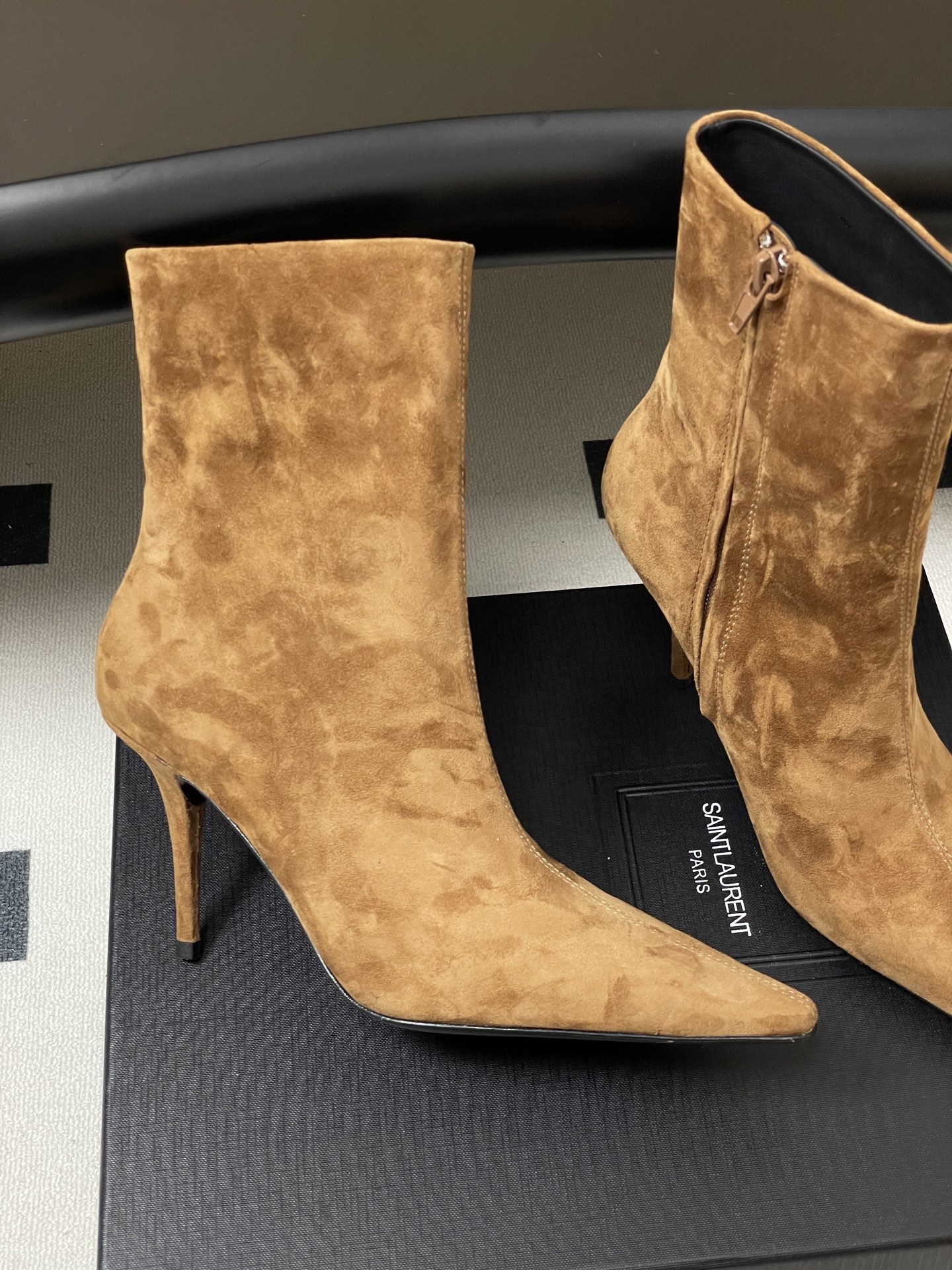顶级品质 Saint Laurent fw25 new arrival~ YSL圣罗兰秋冬新款侧拉链高跟及踝靴尖头细跟短 顶级品质 Saint Laurent fw25 new arrival~ YSL圣罗兰秋冬新款侧拉链高跟及踝靴尖头细跟短