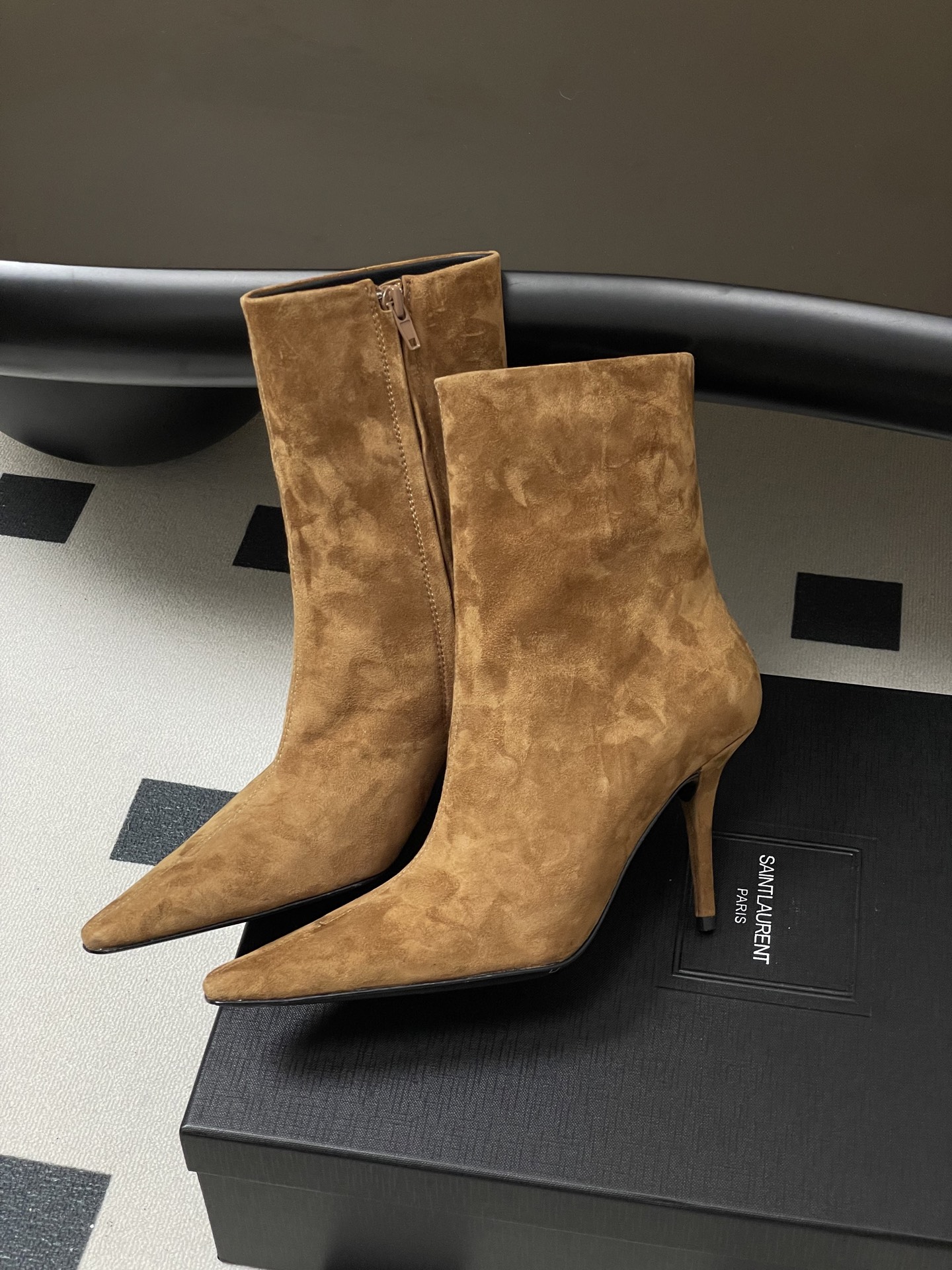 顶级品质 Saint Laurent fw25 new arrival~ YSL圣罗兰秋冬新款侧拉链高跟及踝靴尖头细跟短 顶级品质 Saint Laurent fw25 new arrival~ YSL圣罗兰秋冬新款侧拉链高跟及踝靴尖头细跟短
