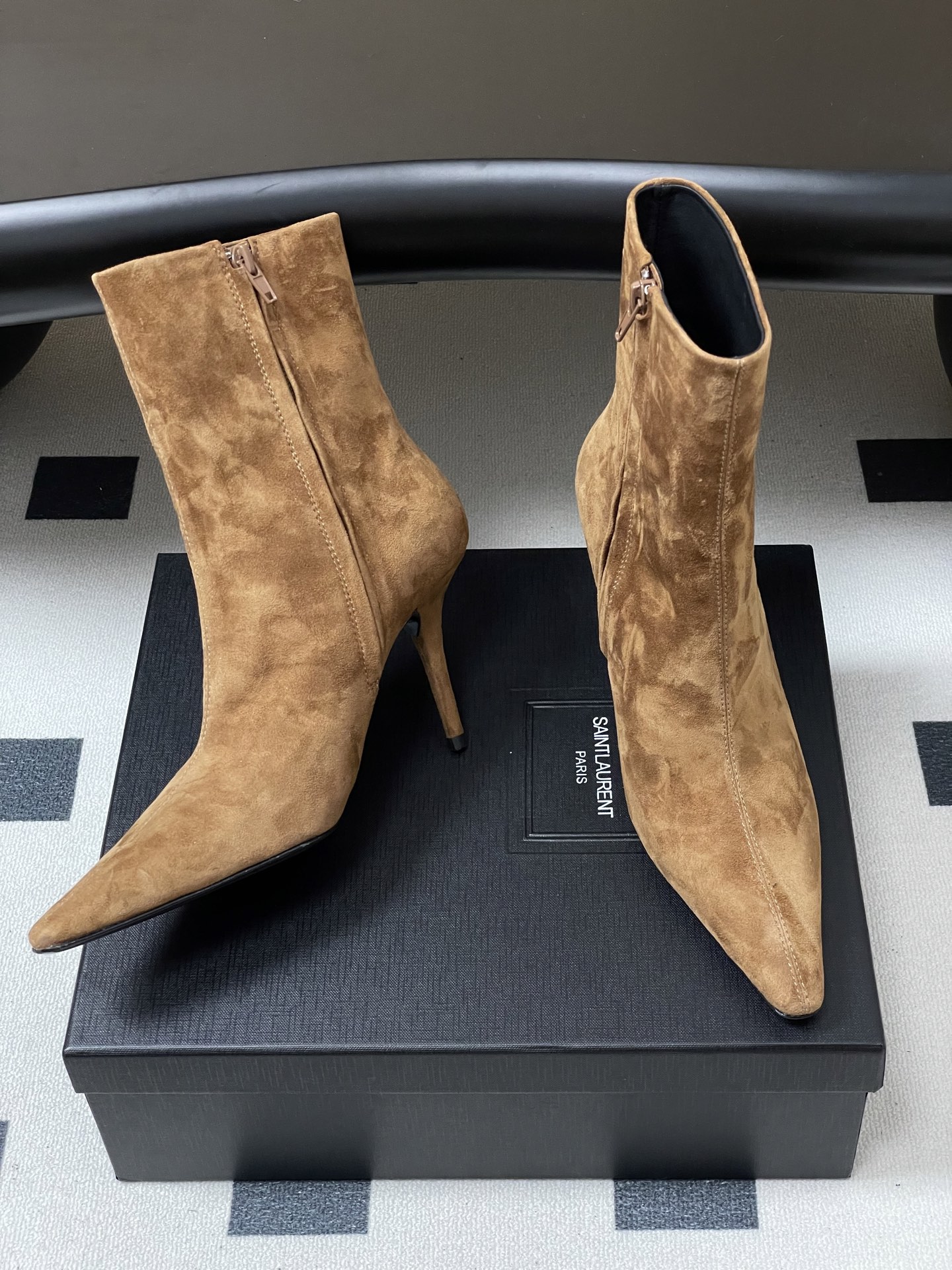 顶级品质 Saint Laurent fw25 new arrival~ YSL圣罗兰秋冬新款侧拉链高跟及踝靴尖头细跟短 顶级品质 Saint Laurent fw25 new arrival~ YSL圣罗兰秋冬新款侧拉链高跟及踝靴尖头细跟短