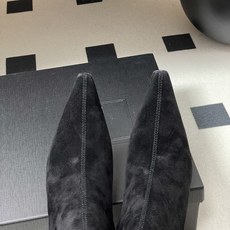 顶级品质 Saint Laurent fw25 new arrival~ YSL圣罗兰秋冬新款侧拉链高跟及踝靴尖头细跟短 顶级品质 Saint Laurent fw25 new arrival~ YSL圣罗兰秋冬新款侧拉链高跟及踝靴尖头细跟短