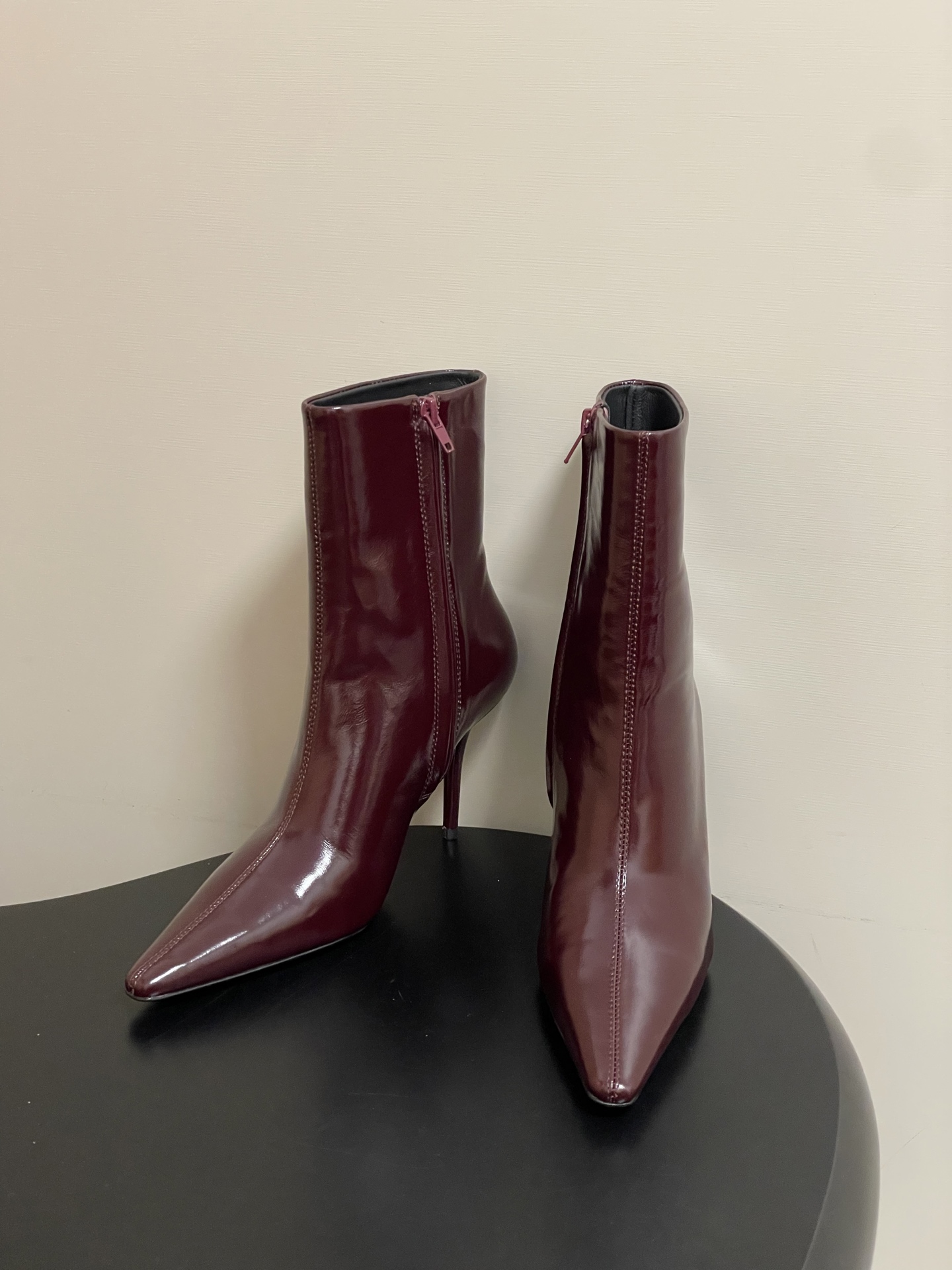 顶级品质 Saint Laurent fw25 new arrival～ YSL圣罗兰秋冬新款侧拉链高跟及踝靴尖头细跟短