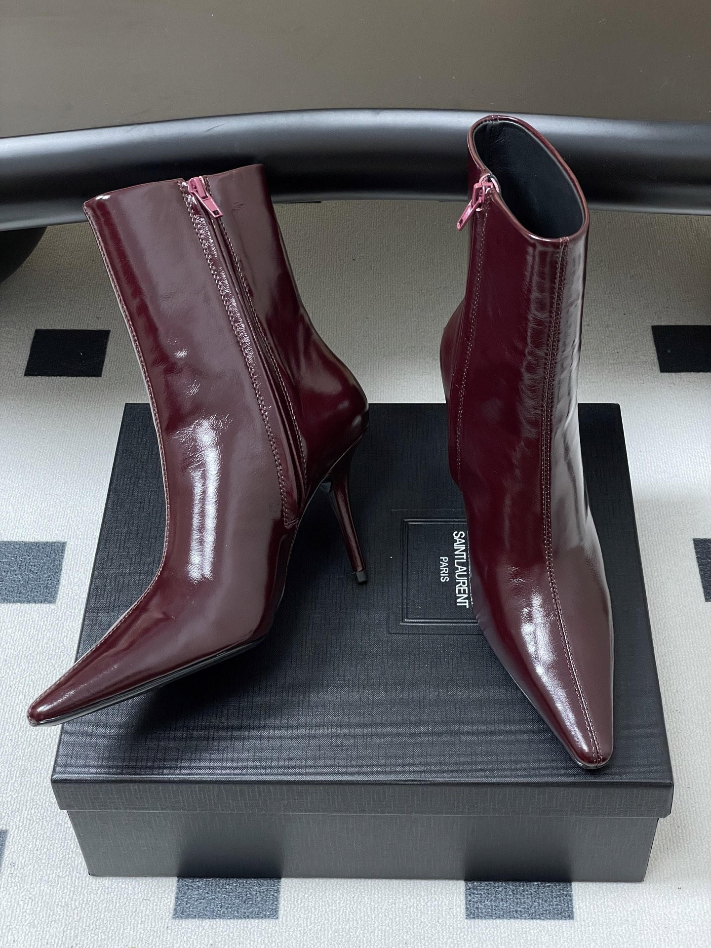 顶级品质 Saint Laurent fw25 new arrival～ YSL圣罗兰秋冬新款侧拉链高跟及踝靴尖头细跟短