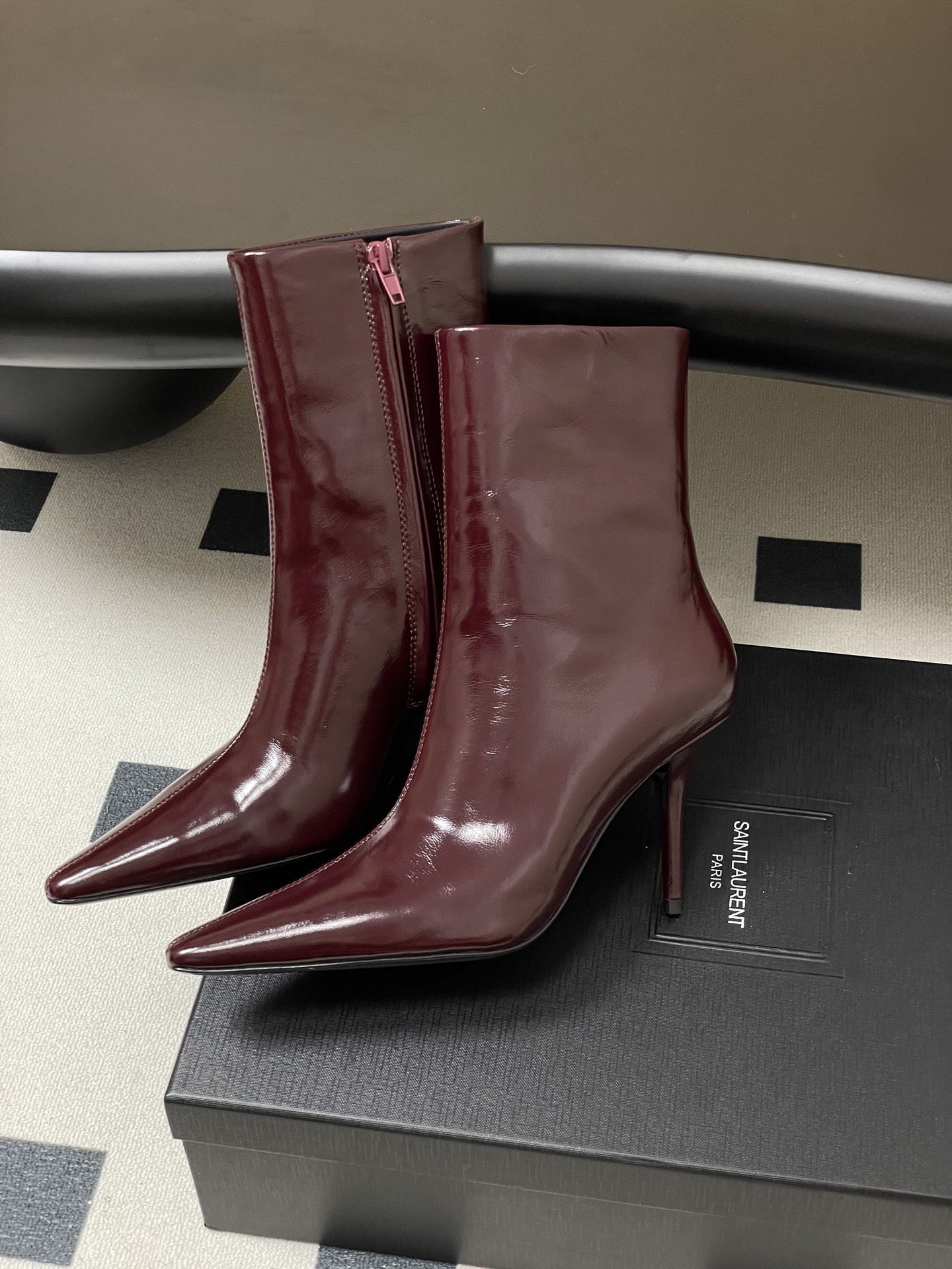 顶级品质 Saint Laurent fw25 new arrival～ YSL圣罗兰秋冬新款侧拉链高跟及踝靴尖头细跟短