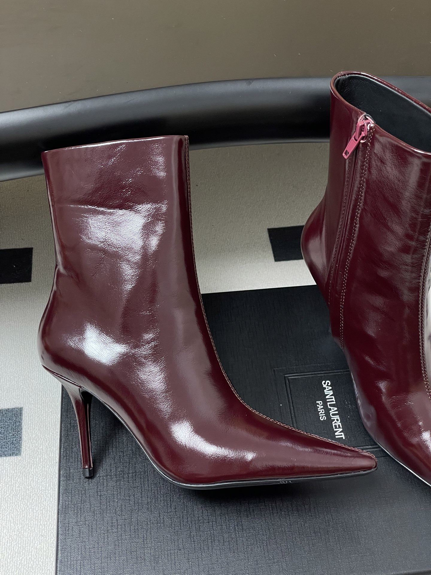 顶级品质 Saint Laurent fw25 new arrival～ YSL圣罗兰秋冬新款侧拉链高跟及踝靴尖头细跟短