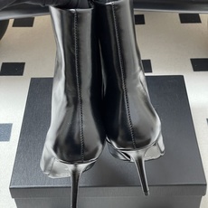 顶级品质 Saint Laurent fw25 new arrival~ YSL圣罗兰秋冬新款侧拉链高跟及踝靴尖头细跟短 顶级品质 Saint Laurent fw25 new arrival~ YSL圣罗兰秋冬新款侧拉链高跟及踝靴尖头细跟短