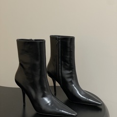 顶级品质 Saint Laurent fw25 new arrival~ YSL圣罗兰秋冬新款侧拉链高跟及踝靴尖头细跟短 顶级品质 Saint Laurent fw25 new arrival~ YSL圣罗兰秋冬新款侧拉链高跟及踝靴尖头细跟短