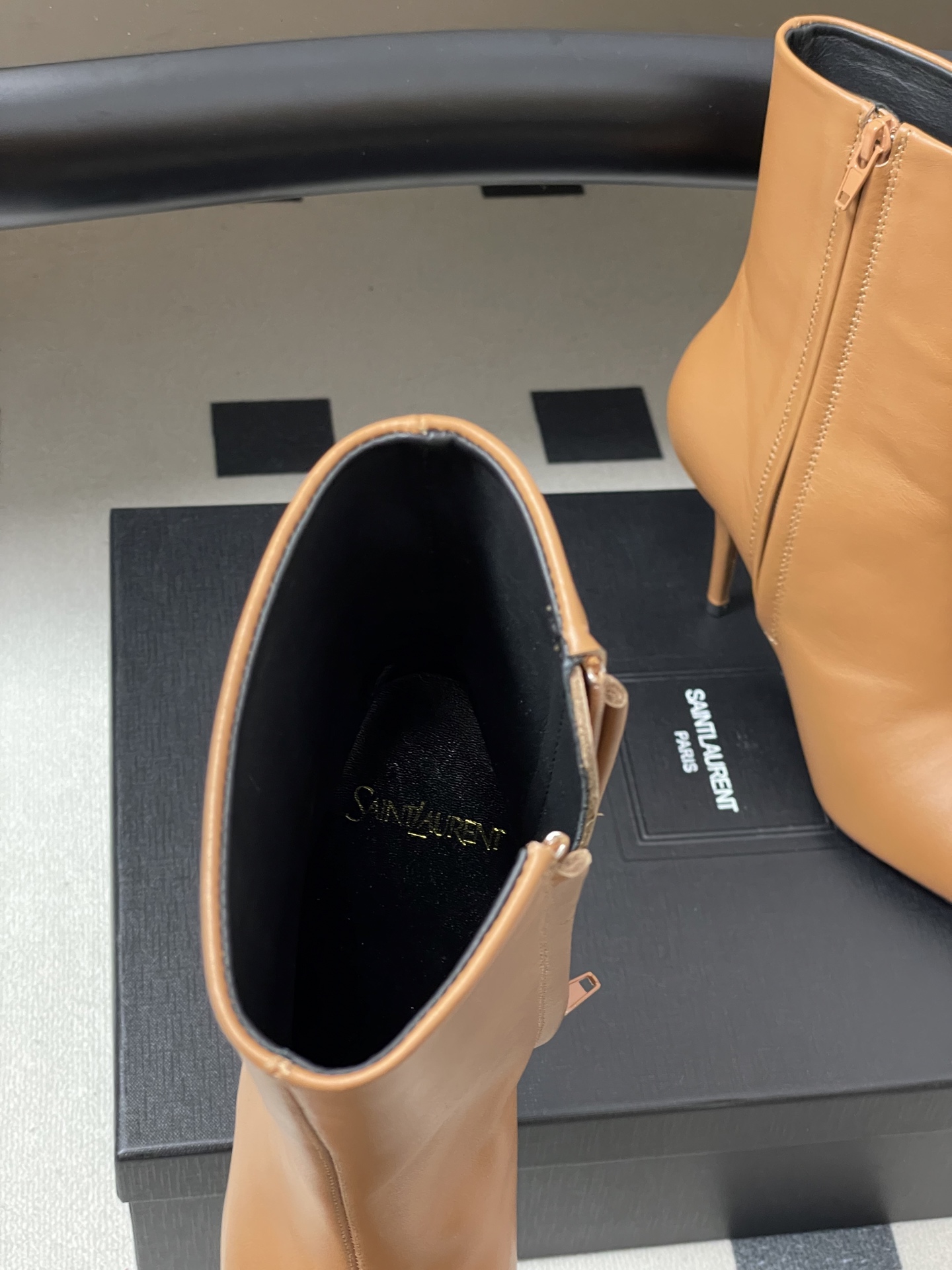顶级品质 Saint Laurent fw25 new arrival~ YSL圣罗兰秋冬新款侧拉链高跟及踝靴尖头细跟短 顶级品质 Saint Laurent fw25 new arrival~ YSL圣罗兰秋冬新款侧拉链高跟及踝靴尖头细跟短
