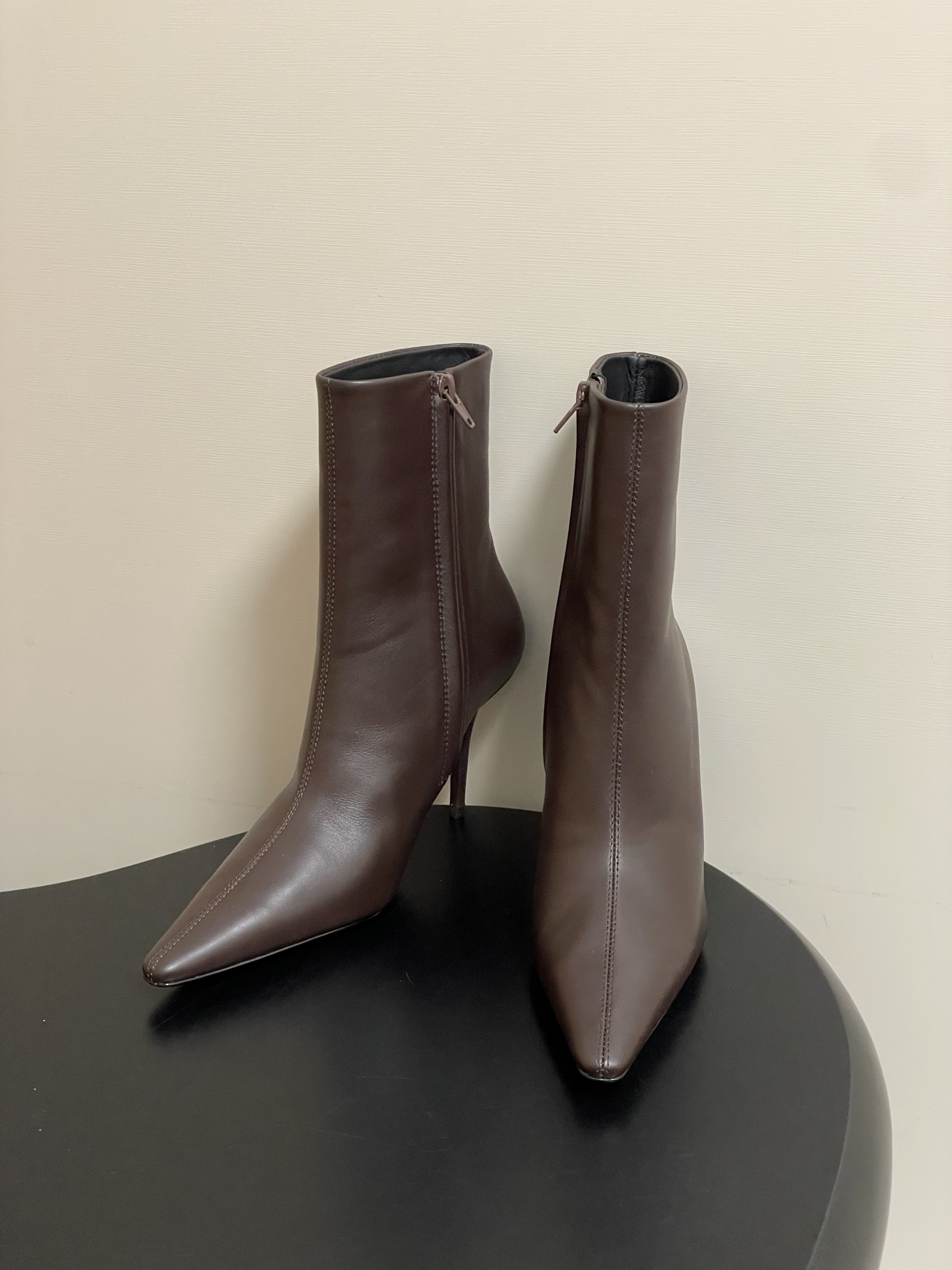 顶级品质 Saint Laurent fw25 new arrival～ YSL圣罗兰秋冬新款侧拉链高跟及踝靴尖头细跟短