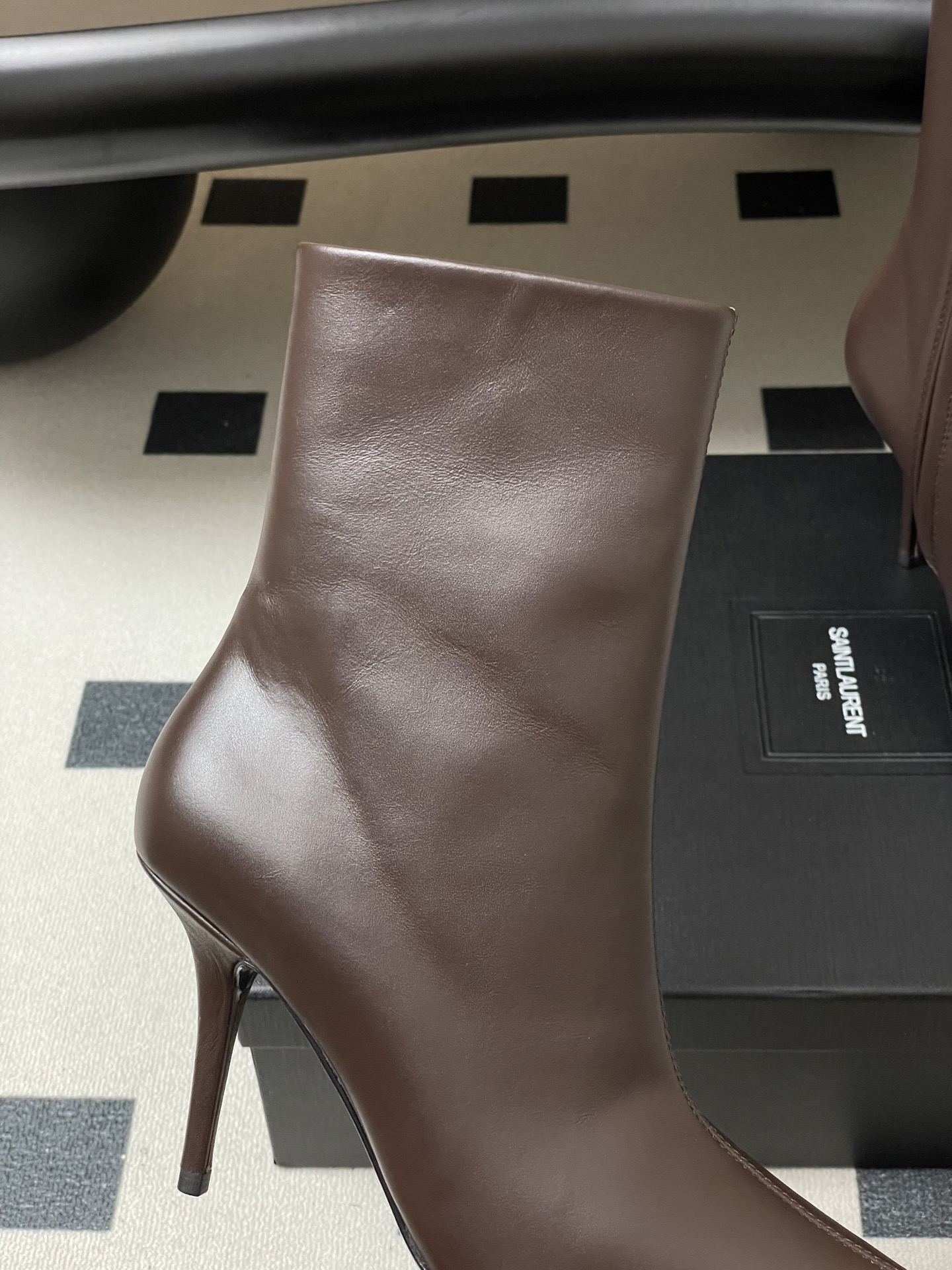 顶级品质 Saint Laurent fw25 new arrival～ YSL圣罗兰秋冬新款侧拉链高跟及踝靴尖头细跟短