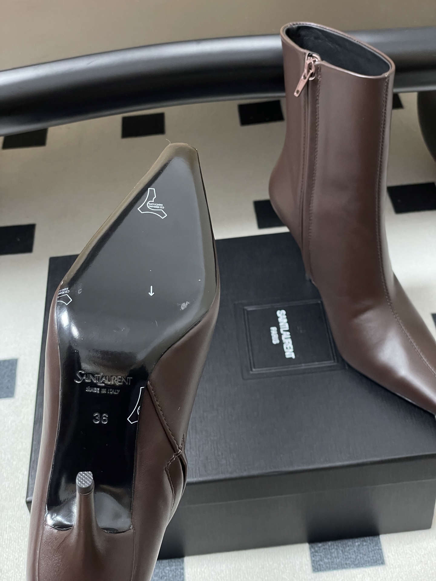 顶级品质 Saint Laurent fw25 new arrival～ YSL圣罗兰秋冬新款侧拉链高跟及踝靴尖头细跟短