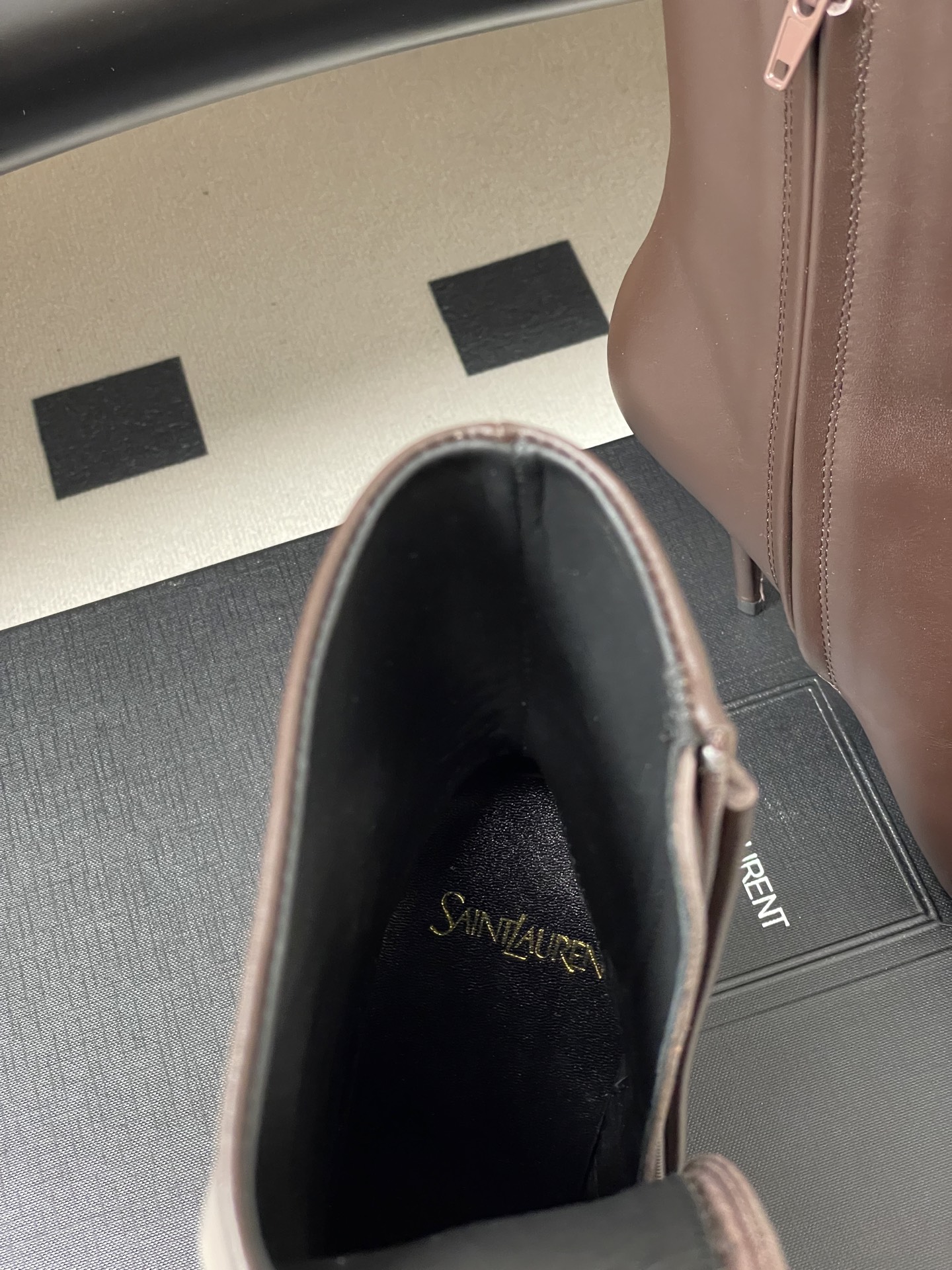 顶级品质 Saint Laurent fw25 new arrival～ YSL圣罗兰秋冬新款侧拉链高跟及踝靴尖头细跟短