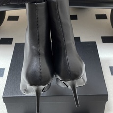 顶级品质 Saint Laurent fw25 new arrival~ YSL圣罗兰秋冬新款侧拉链高跟及踝靴尖头细跟短 顶级品质 Saint Laurent fw25 new arrival~ YSL圣罗兰秋冬新款侧拉链高跟及踝靴尖头细跟短