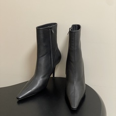顶级品质 Saint Laurent fw25 new arrival~ YSL圣罗兰秋冬新款侧拉链高跟及踝靴尖头细跟短 顶级品质 Saint Laurent fw25 new arrival~ YSL圣罗兰秋冬新款侧拉链高跟及踝靴尖头细跟短