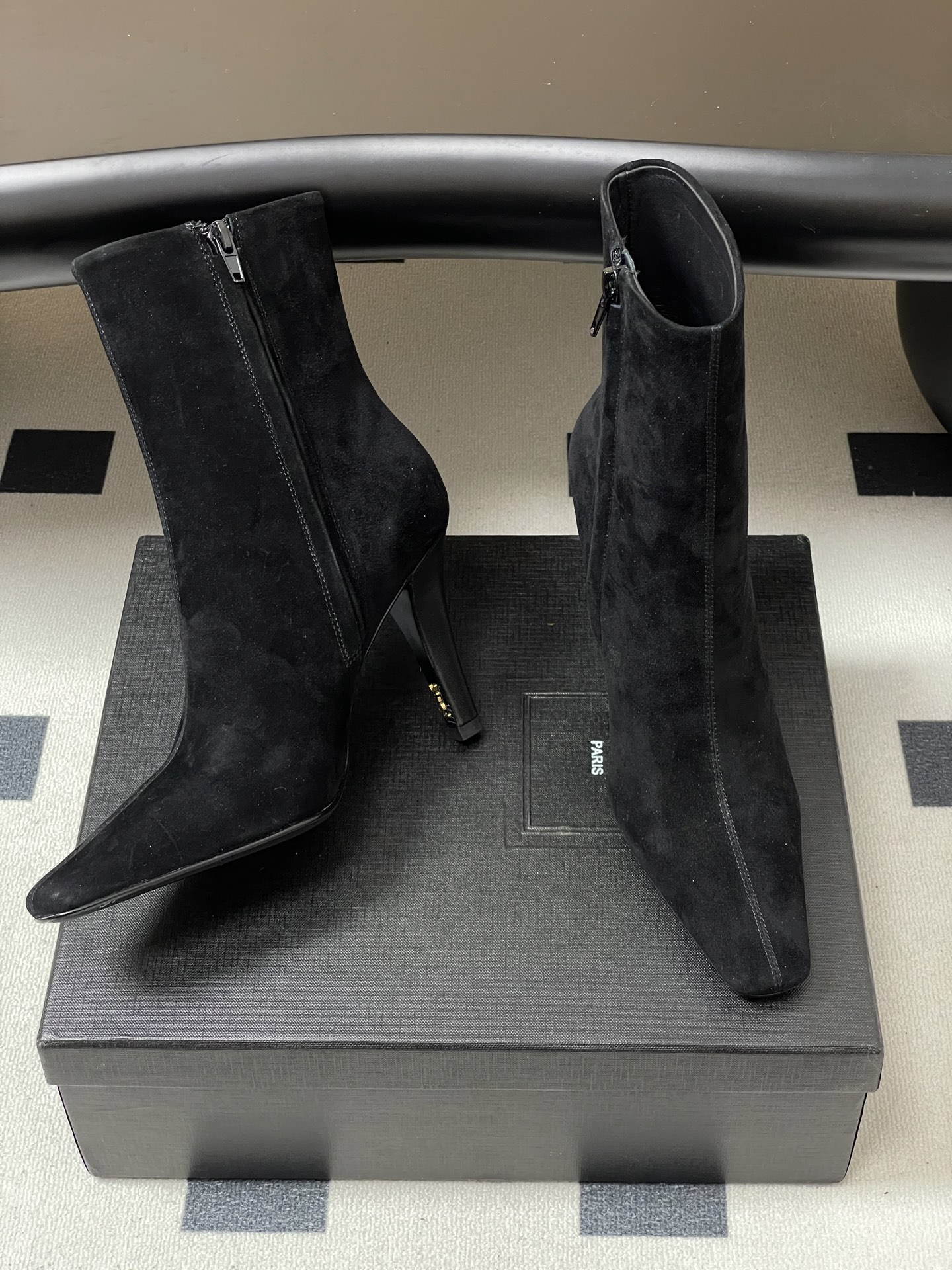 顶级品质 Saint Laurent fw25 new arrival～ YSL圣罗兰秋冬新款侧拉链高跟及踝靴锥形跟短靴
