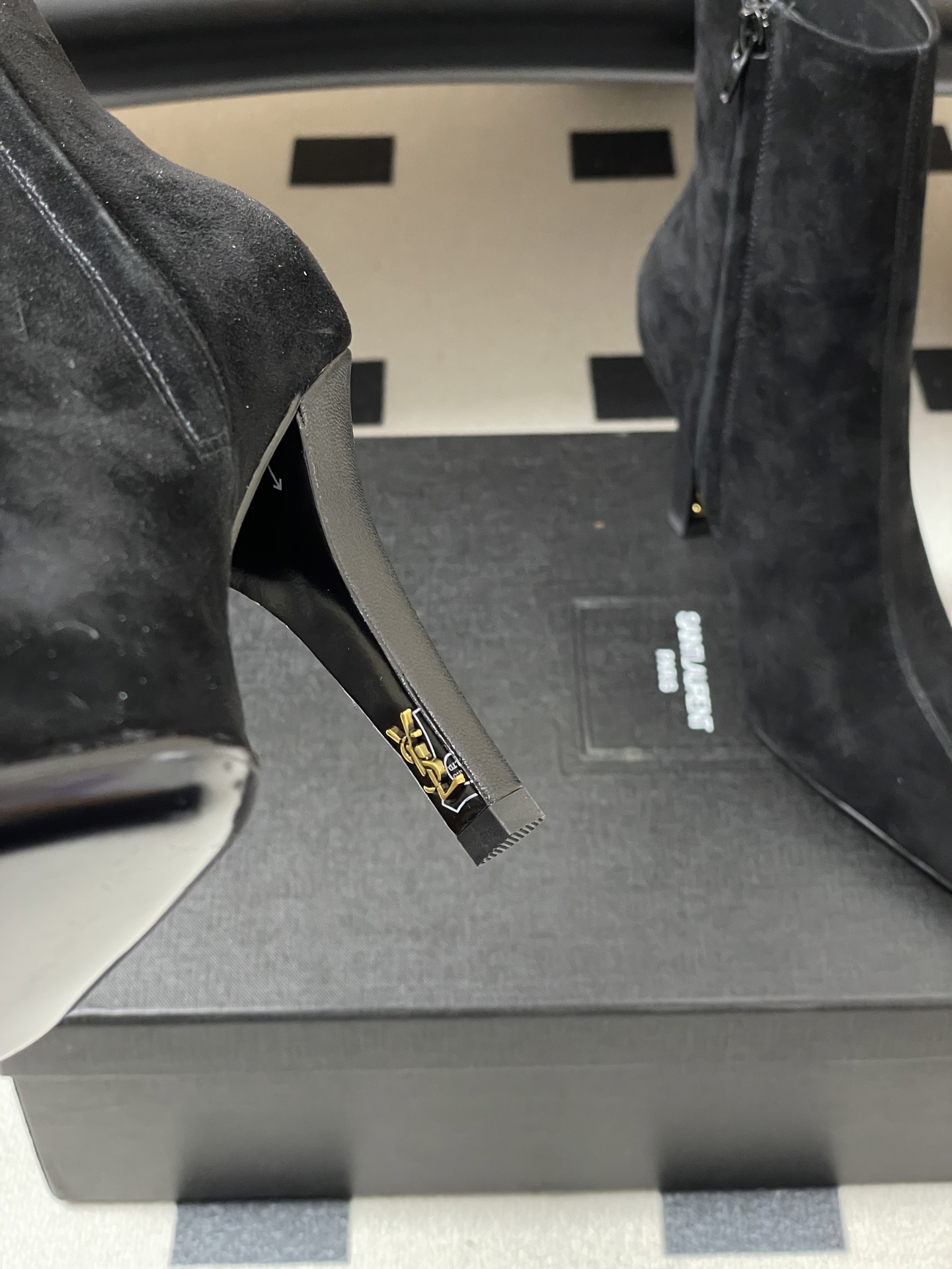 顶级品质 Saint Laurent fw25 new arrival～ YSL圣罗兰秋冬新款侧拉链高跟及踝靴锥形跟短靴