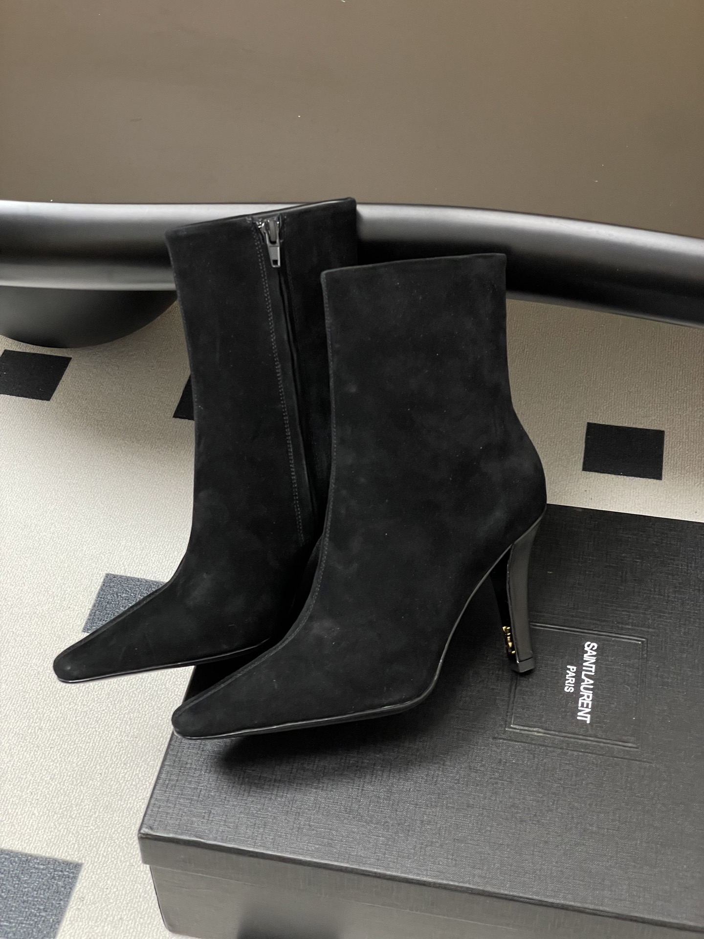 顶级品质 Saint Laurent fw25 new arrival～ YSL圣罗兰秋冬新款侧拉链高跟及踝靴锥形跟短靴