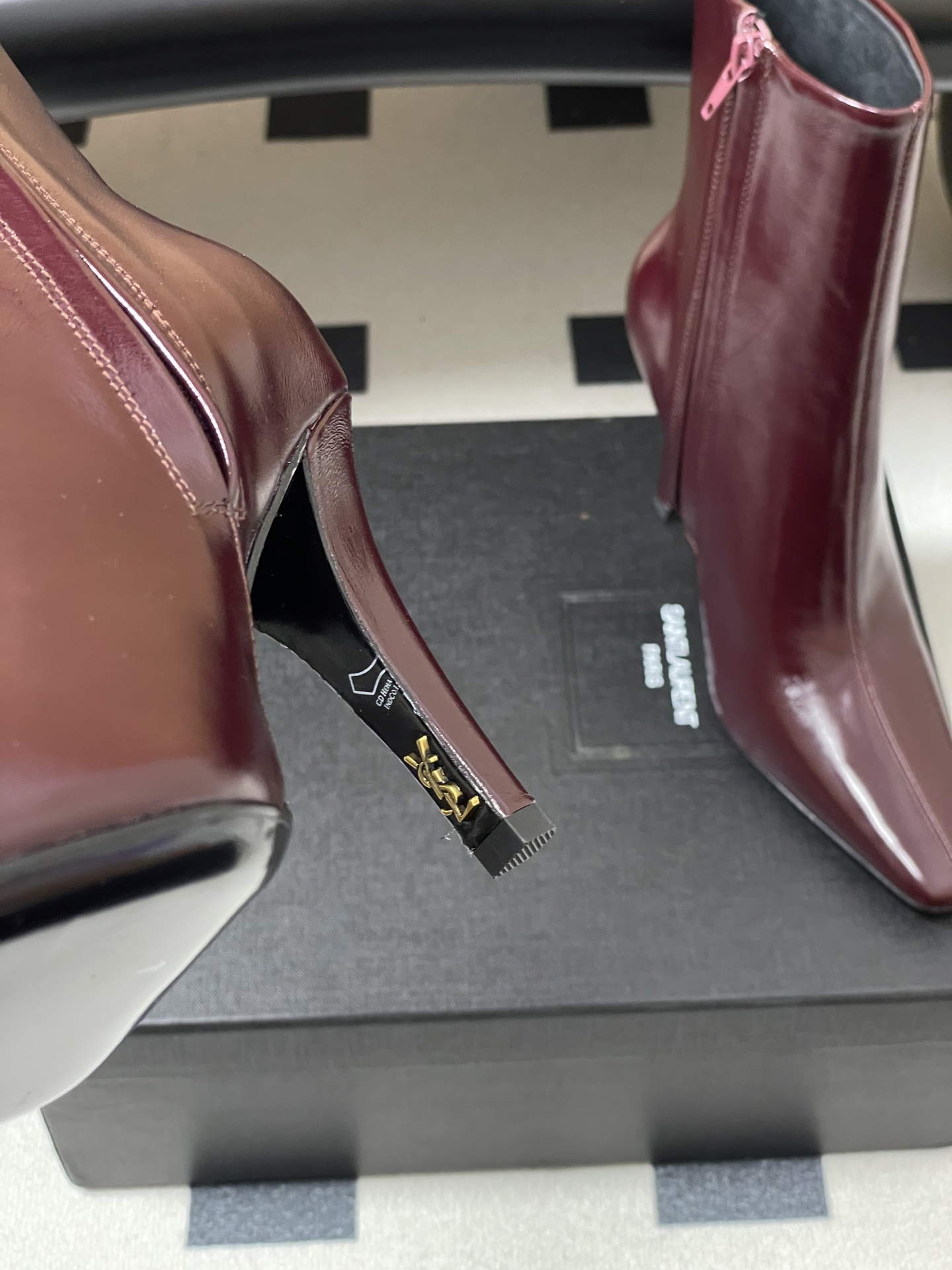 顶级品质 Saint Laurent fw25 new arrival～ YSL圣罗兰秋冬新款侧拉链高跟及踝靴锥形跟短靴
