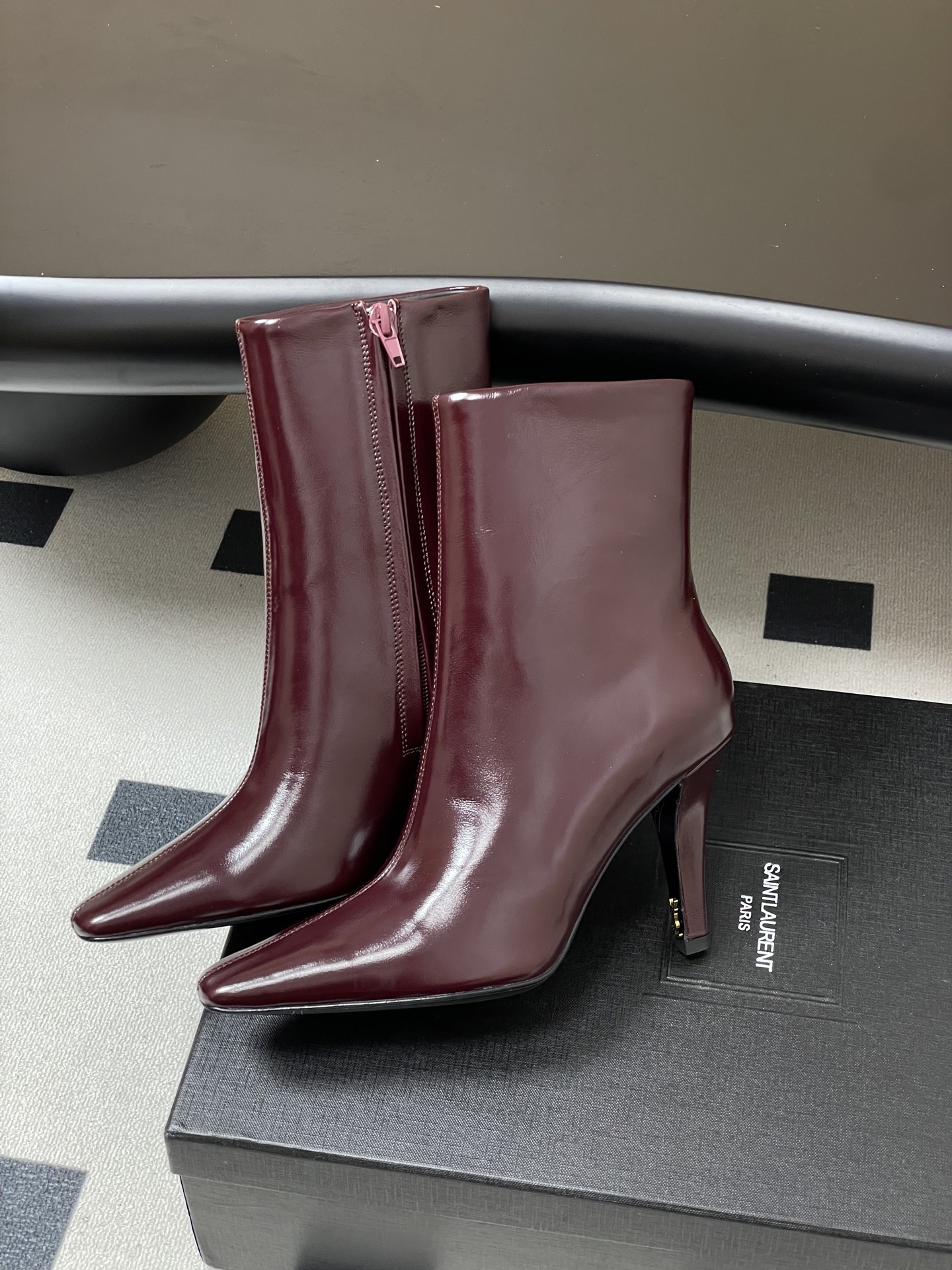 顶级品质 Saint Laurent fw25 new arrival～ YSL圣罗兰秋冬新款侧拉链高跟及踝靴锥形跟短靴