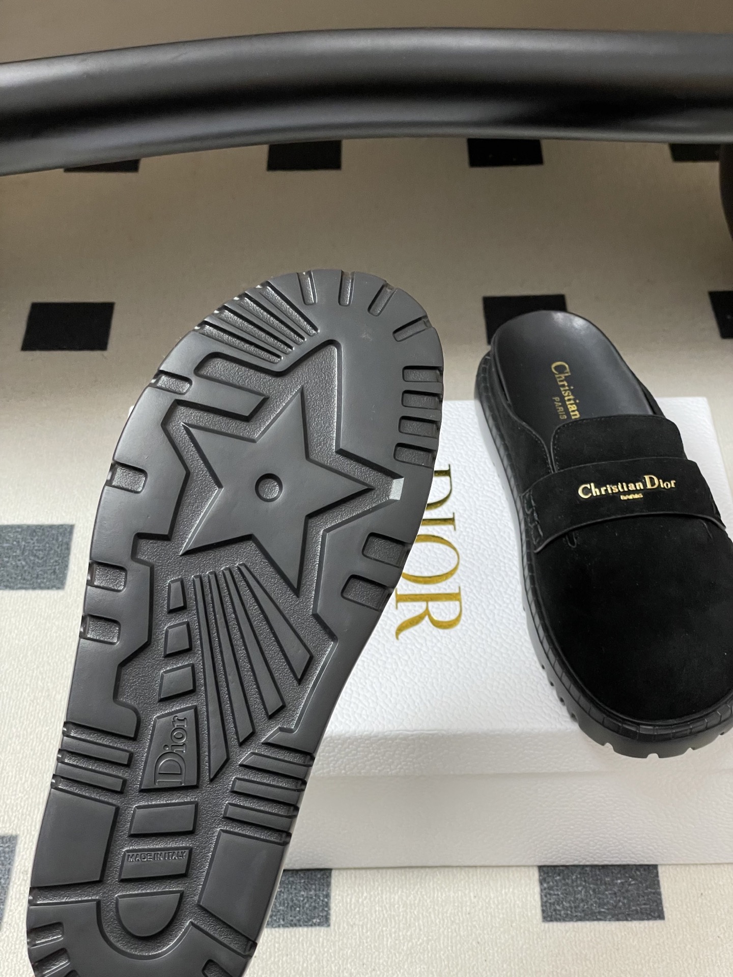 Dior 26ss春夏新款Dior迪奥D-Boy穆勒鞋 包头平底半拖鞋CD字母五金扣厚底休闲拖鞋