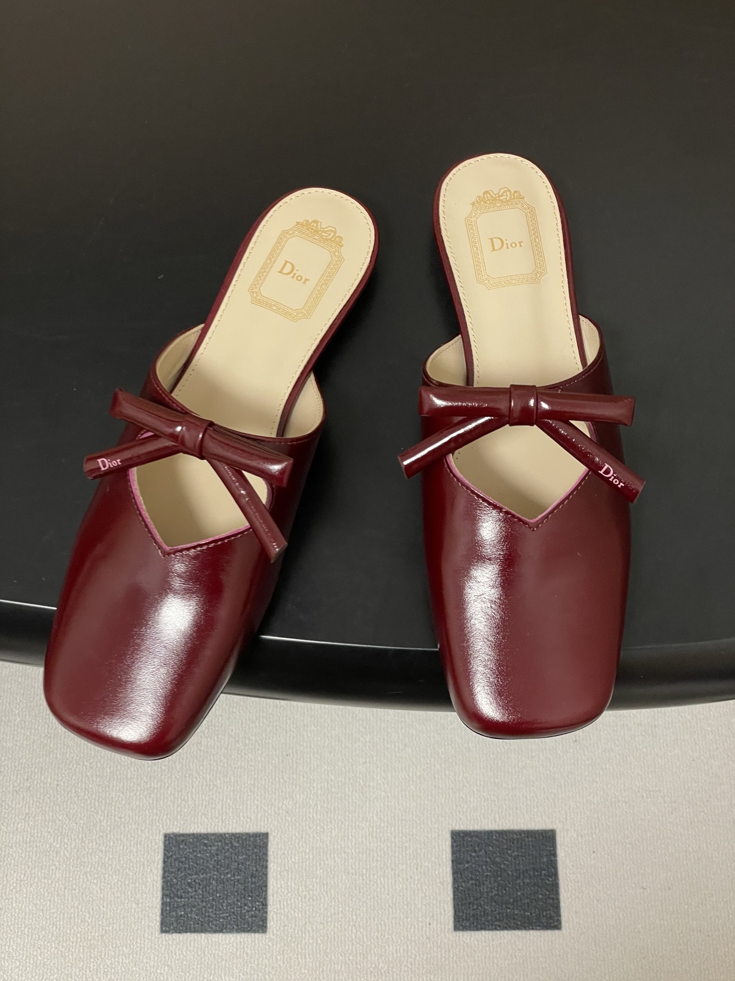 Dior 26ss春夏新款Dior迪奥最新走秀款CD字母半拖鞋蝴蝶结平底 风包头穆勒凉拖鞋