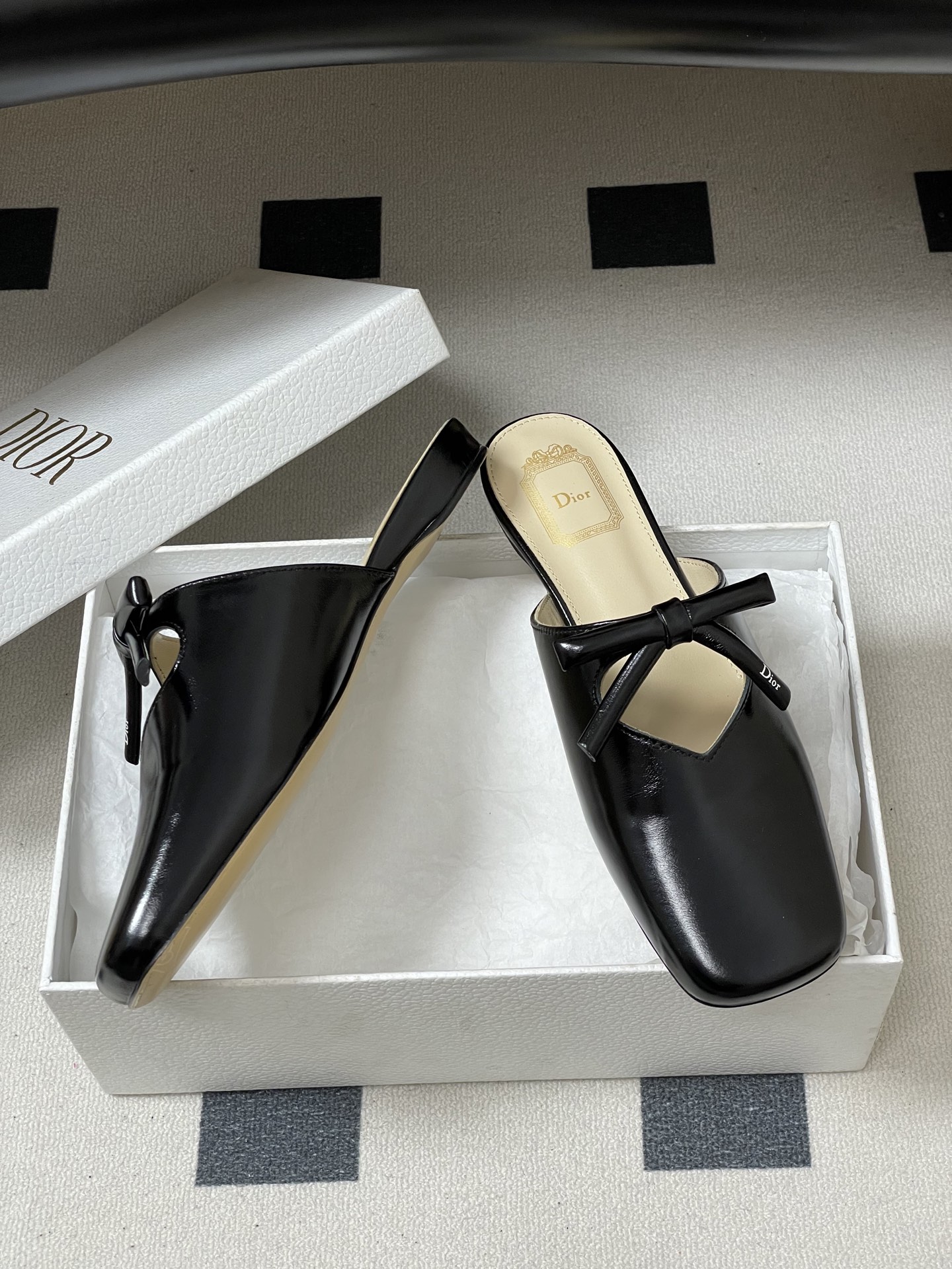 Dior 26ss春夏新款Dior迪奥最新走秀款CD字母半拖鞋蝴蝶结平底 风包头穆勒凉拖鞋