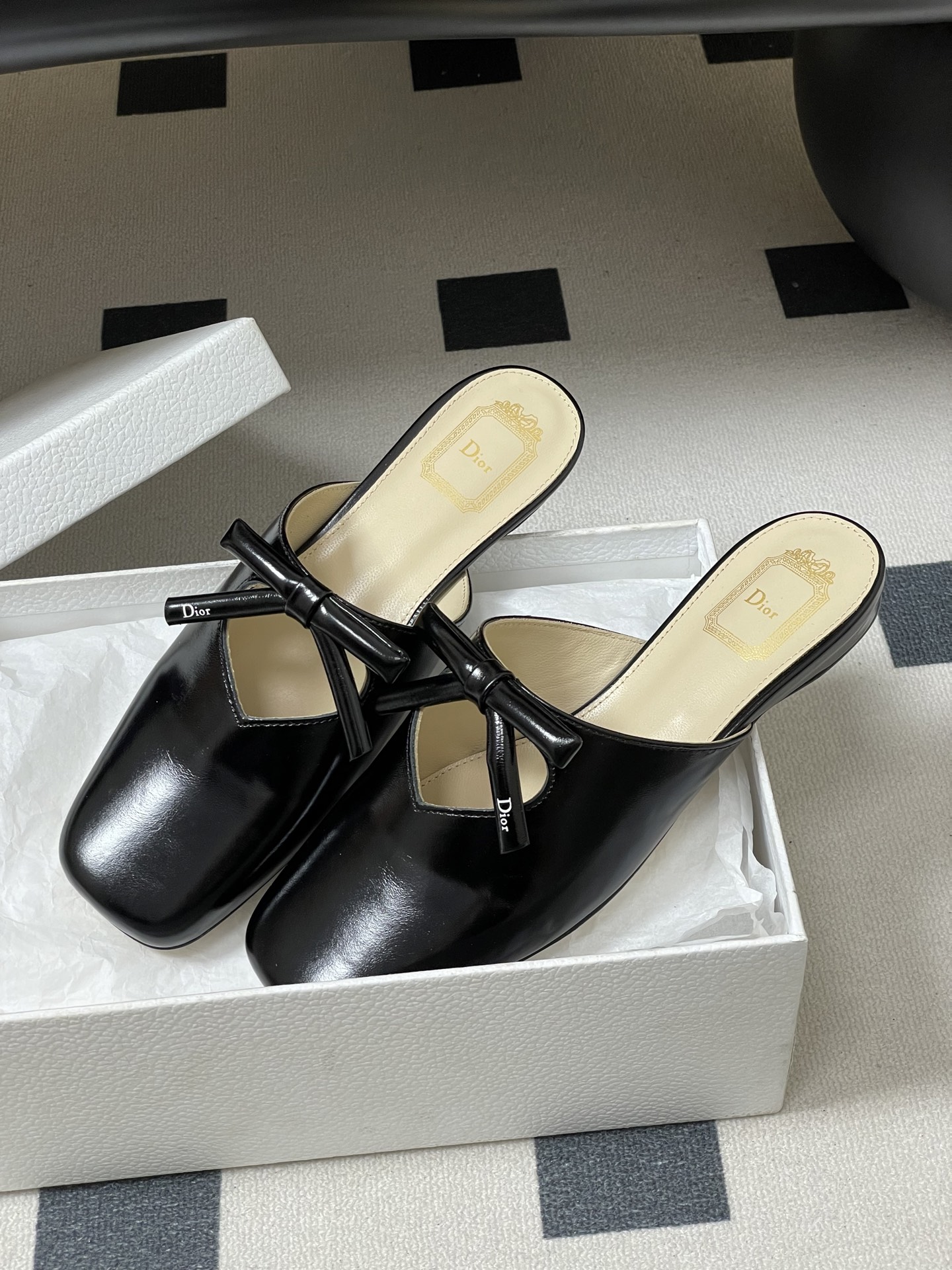 Dior 26ss春夏新款Dior迪奥最新走秀款CD字母半拖鞋蝴蝶结平底 风包头穆勒凉拖鞋