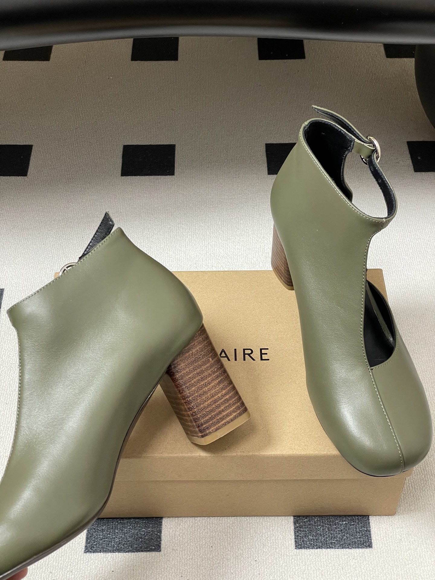 博柏利 Burberry 高定典藏经典高奢皮鞋男鞋女鞋鞋履高跟鞋 #37C92677 6