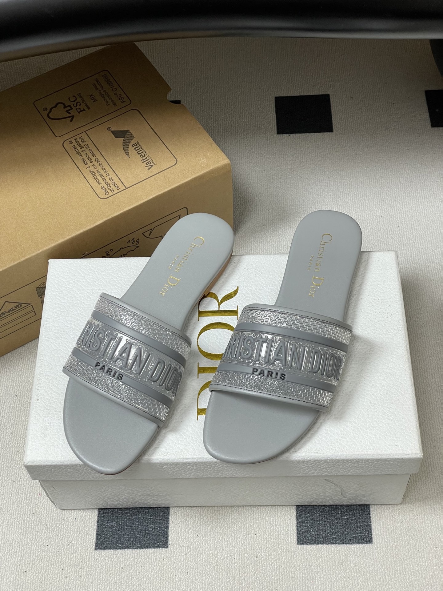Dior 2026春夏最新款 Dior迪奥 D-DWAY 字母一字拖鞋 滴胶平底凉拖鞋