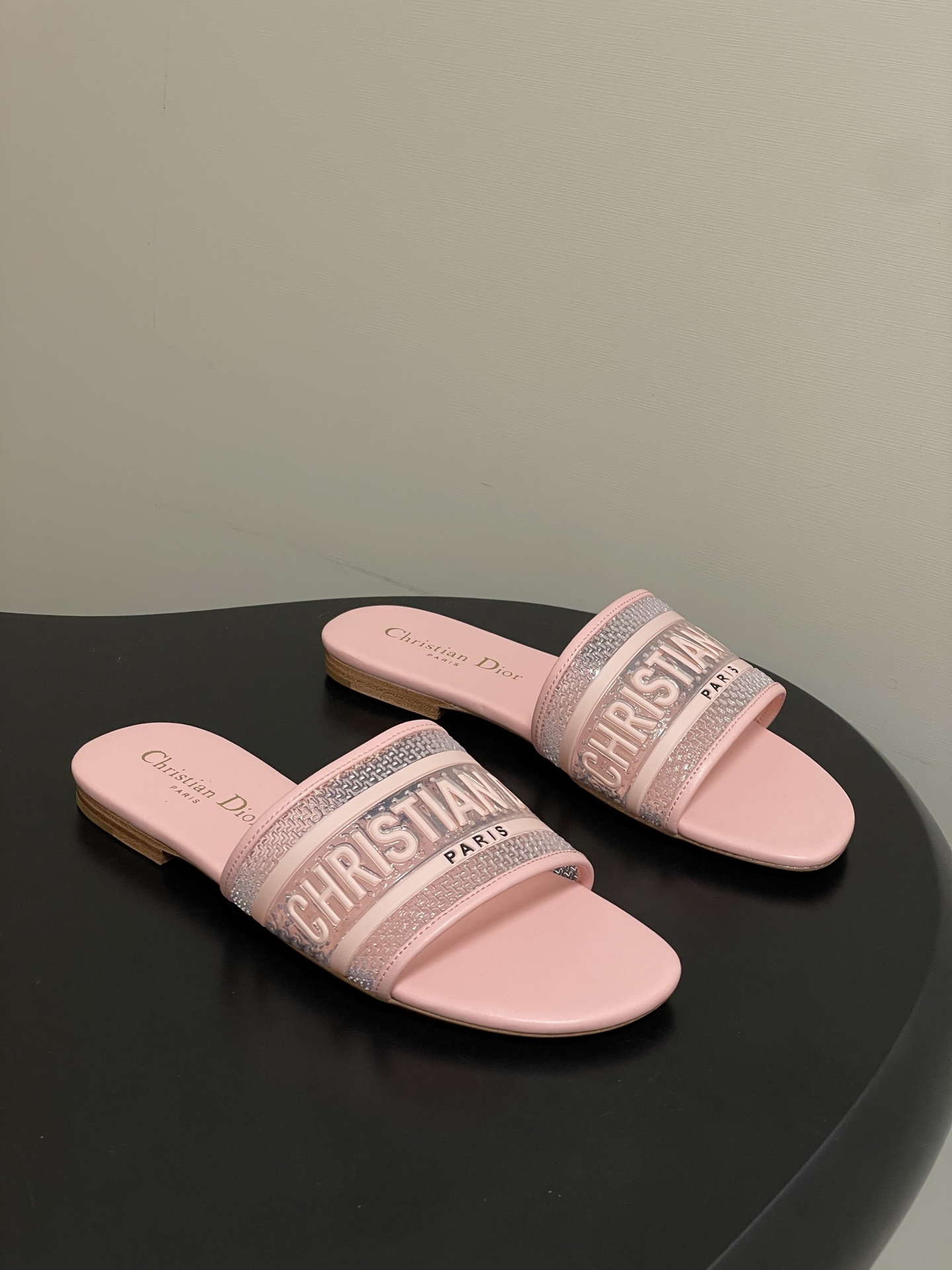 Dior 2026春夏最新款 Dior迪奥 D-DWAY 字母一字拖鞋 滴胶平底凉拖鞋