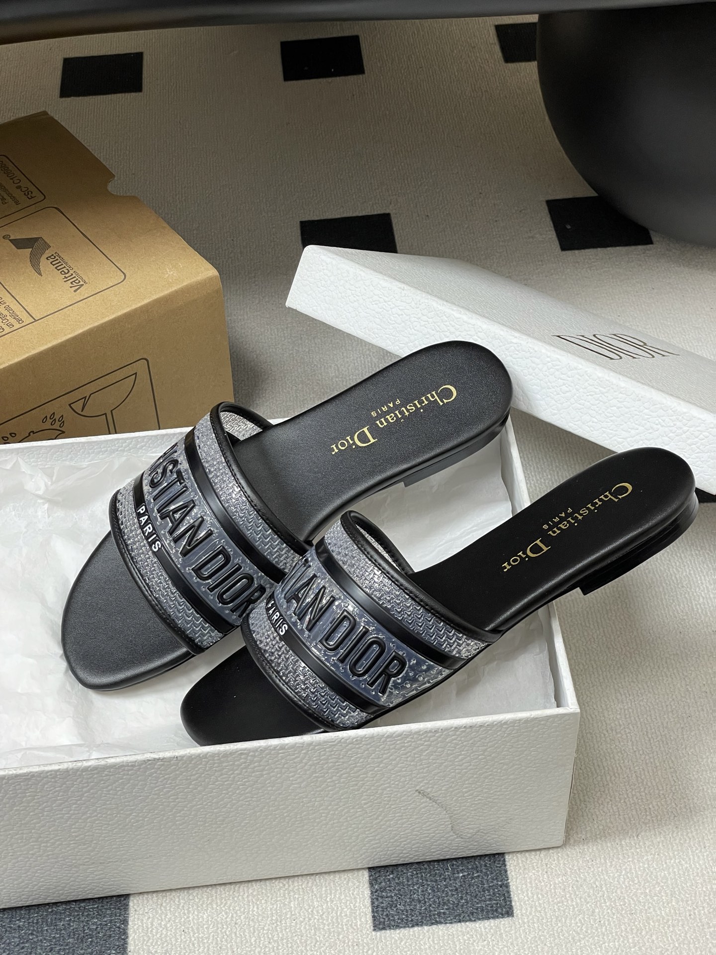 Dior 2026春夏最新款 Dior迪奥 D-DWAY 字母一字拖鞋 滴胶平底凉拖鞋
