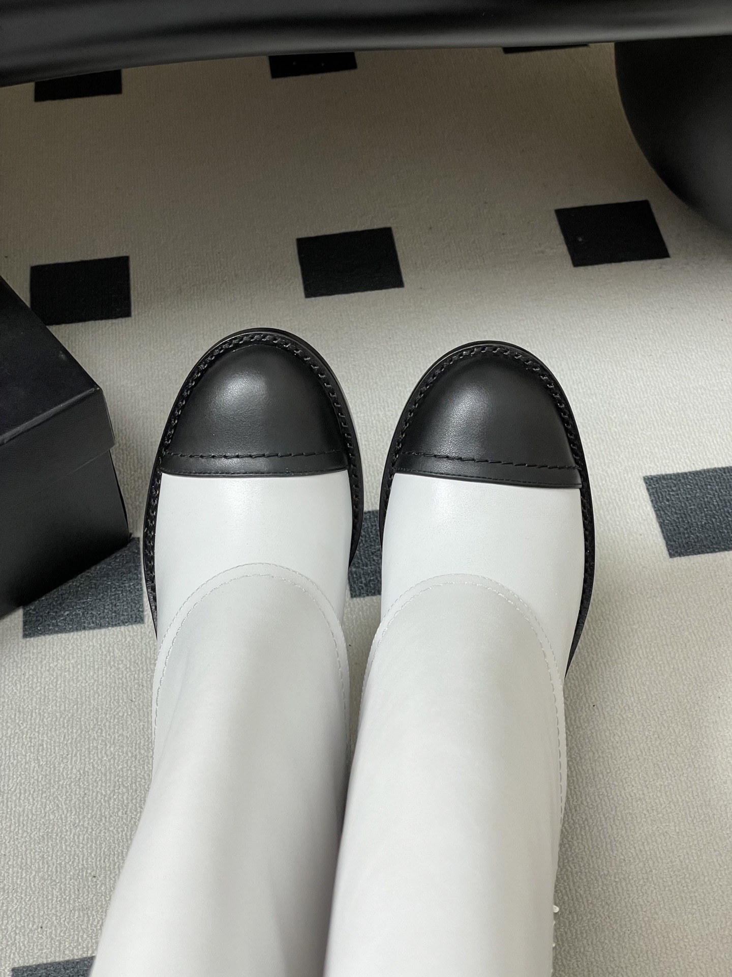 Chanel 秋冬新款Chanel 25A小香 双C纽扣翻口靴系列短靴/长靴 走秀款圆头粗跟裤筒靴长靴骑士靴直筒靴