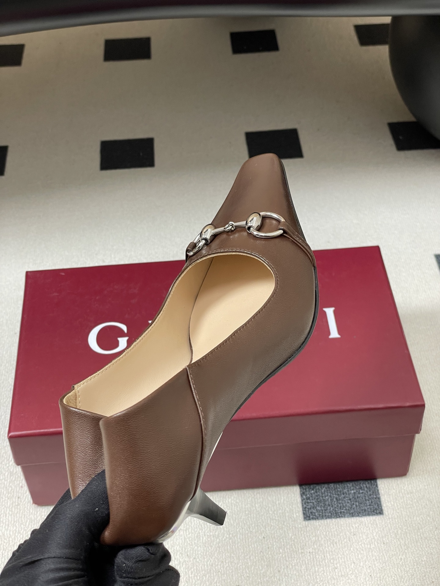 -顶级品质26Ss春夏新款Gucci古驰Vittoria系列女士浅口鞋G家经典马衔扣小方头猫跟单鞋可踩跟