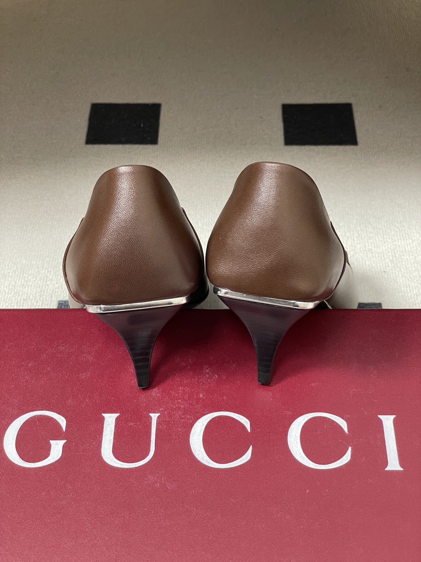 -顶级品质26Ss春夏新款Gucci古驰Vittoria系列女士浅口鞋G家经典马衔扣小方头猫跟单鞋可踩跟