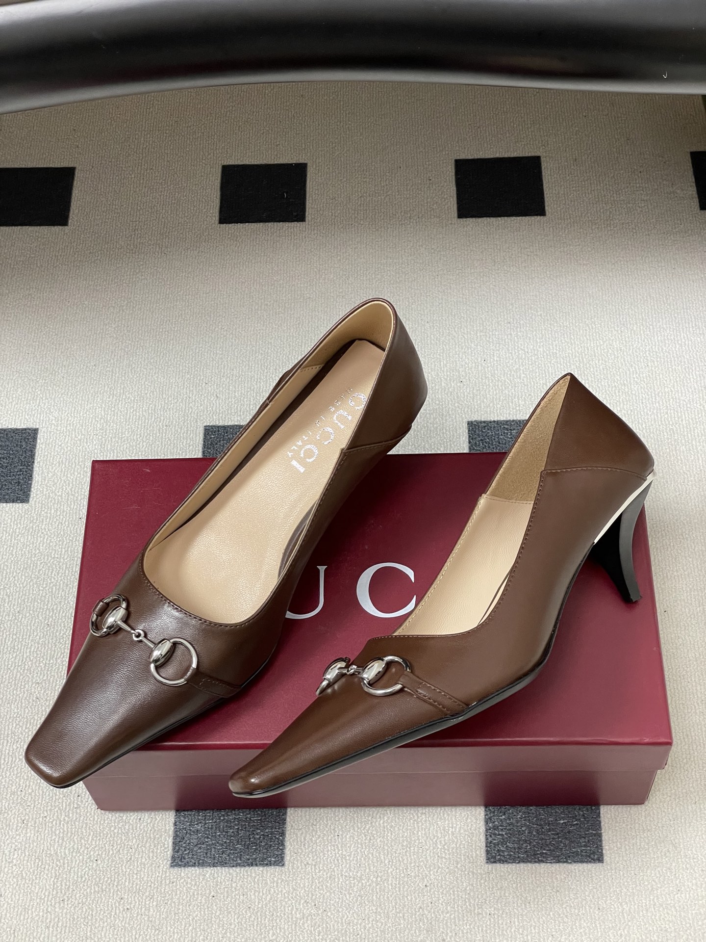 -顶级品质26Ss春夏新款Gucci古驰Vittoria系列女士浅口鞋G家经典马衔扣小方头猫跟单鞋可踩跟