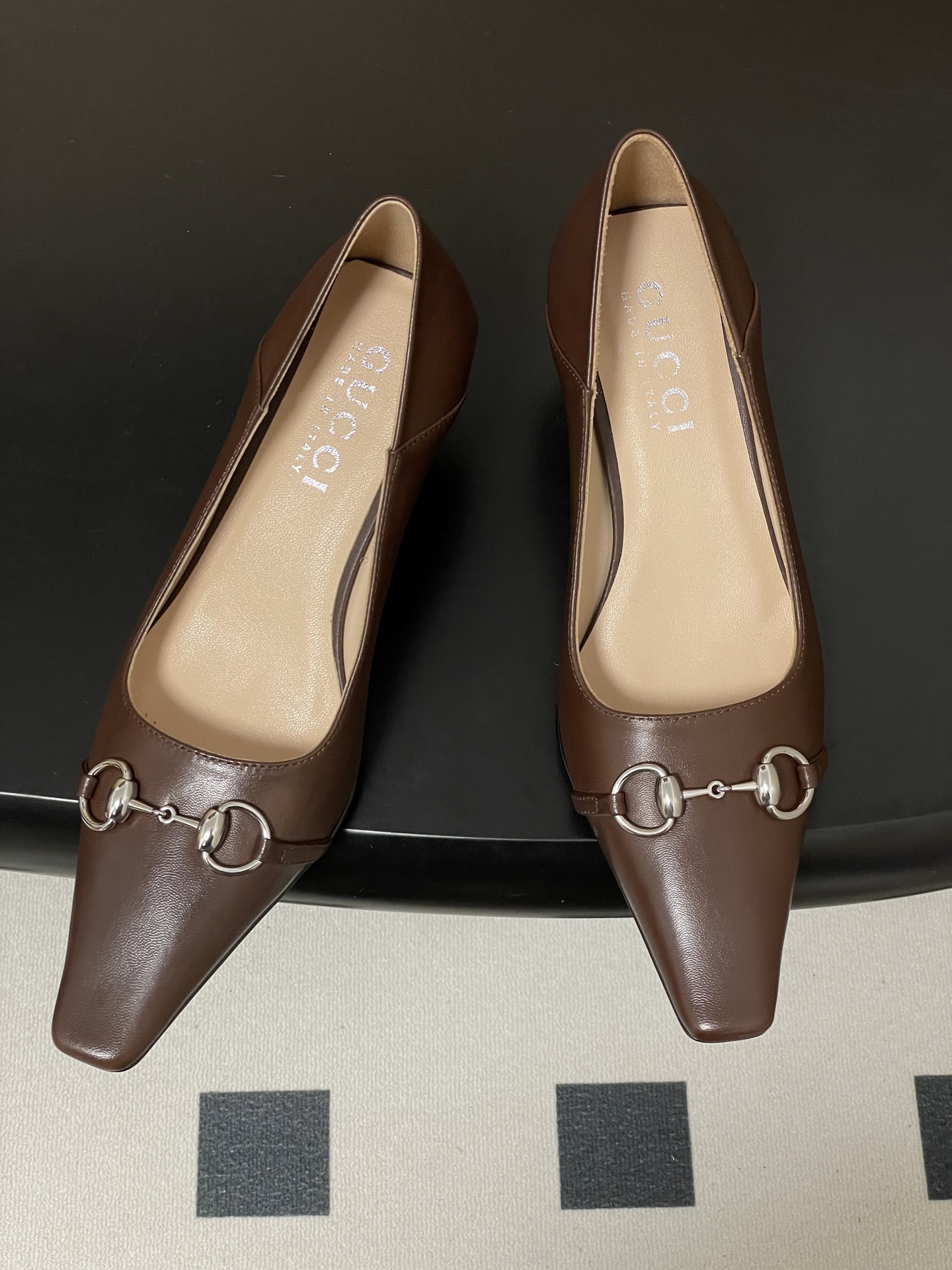 -顶级品质26Ss春夏新款Gucci古驰Vittoria系列女士浅口鞋G家经典马衔扣小方头猫跟单鞋可踩跟